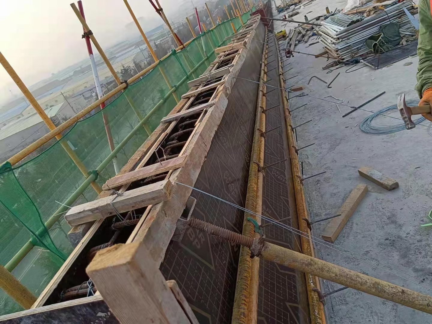 新乡市定型木模板建筑圆模板 - 价格